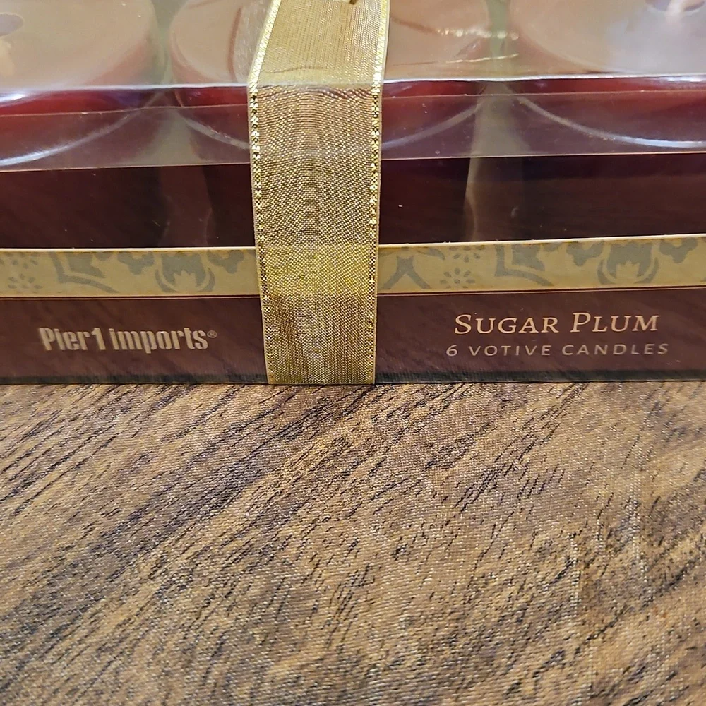 NIB Pier 1 pack of 6 purple Sugar Plum Votive Candles